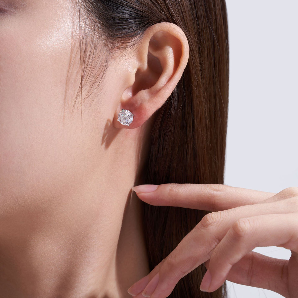 Moissanite Basquet Studs